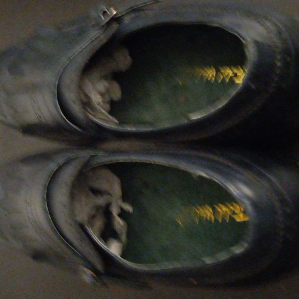 Shoes - Picture 4 of 5